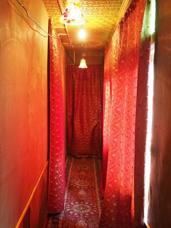 Veena Palace Group Of Houseboats Сринагар Экстерьер фото